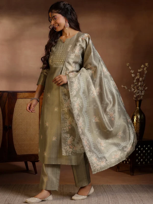 Women Brown Printed Silk Straight Suit With Dupatta - Image 3