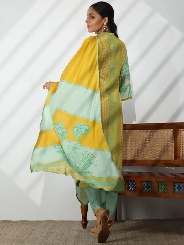 Women Yellow Printed Cotton Blend Straight Suit With Dupatta - Image 4