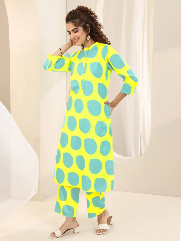 Women Yellow Printed Rayon Straight Kurta Set - Image 6