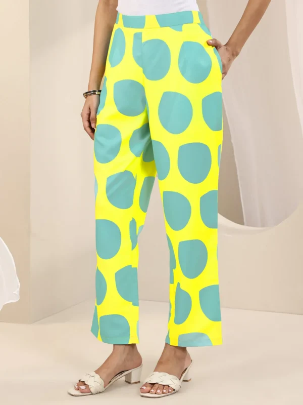 Women Yellow Printed Rayon Straight Kurta Set - Image 3