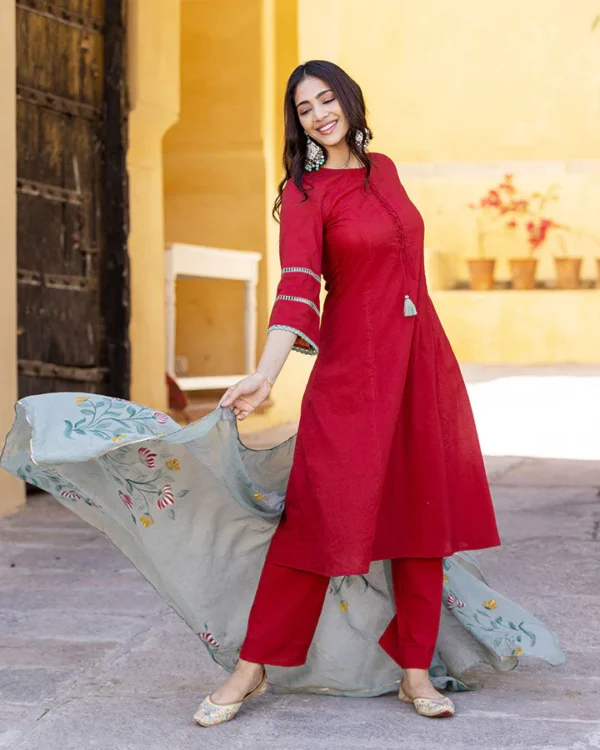 Women Crimson Handpainted Suit Set - Image 2
