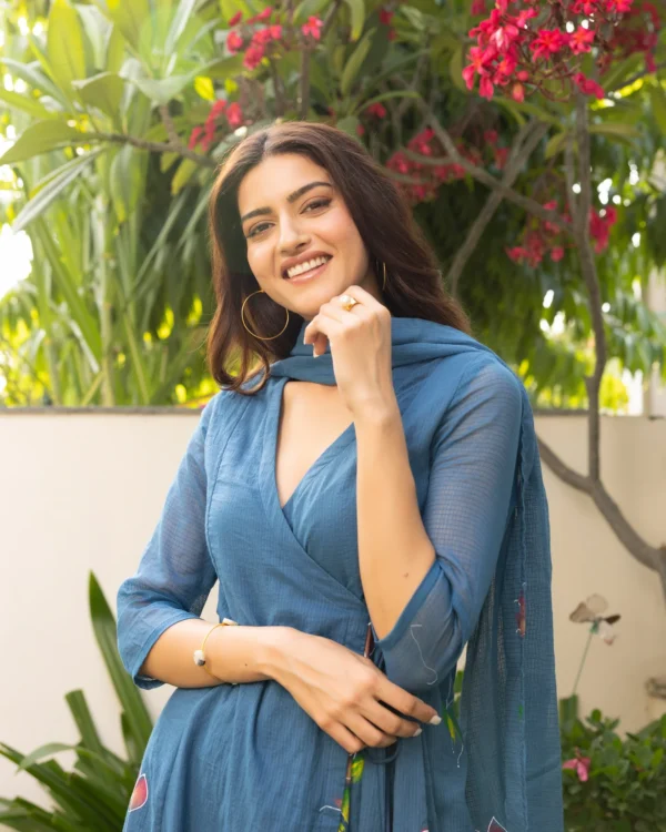 Women The Blue Floral Handpainted Suit Set - Image 2