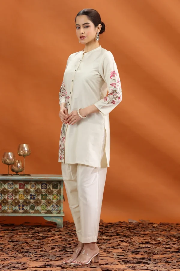 Women Cream Poly Silk Straight Embroidered Kurta and Pant Set - Image 4