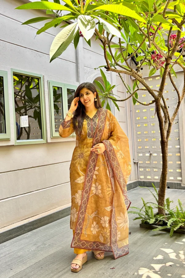 Women Mustard Heer Suit Set - Image 5
