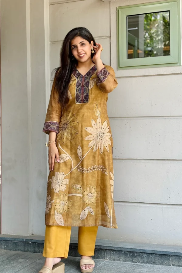 Women Mustard Heer Suit Set - Image 6